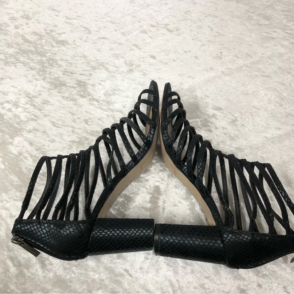 Tahari Arrive2 size 8M black high heels-FLAWED - Picture 4 of 9